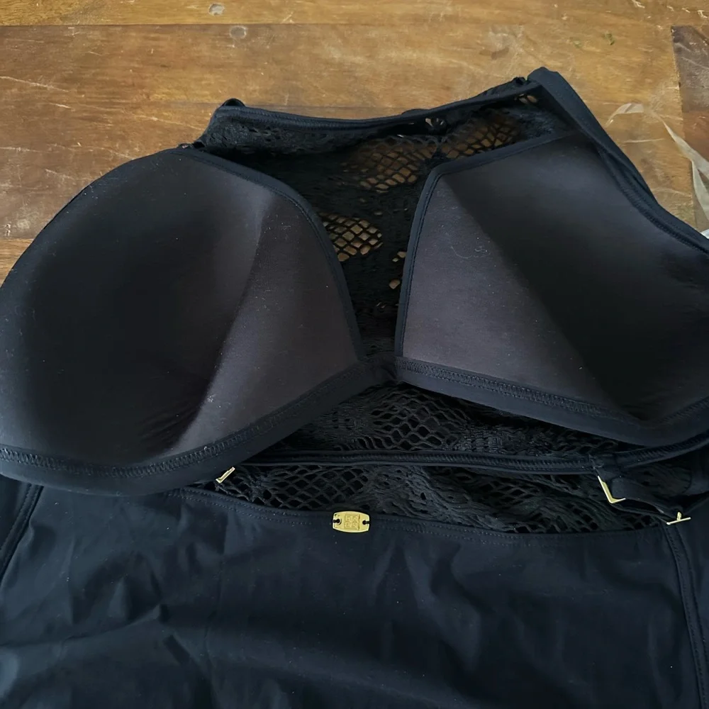Amoressa‎ Swimwear Cristobel Black Lace Women's Ine Piece Swimsuit size 12 NWT